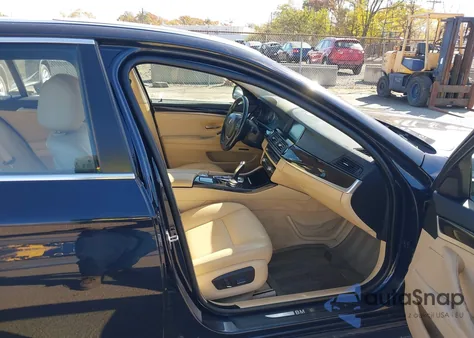 2015 BMW 528I xDrive z USA, uszkodzony, nr VIN WBA5A7C58FD625974